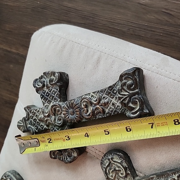 Vintage 4 piece cross decor hanging set made in China ornate cast iron - Picture 8 of 9
